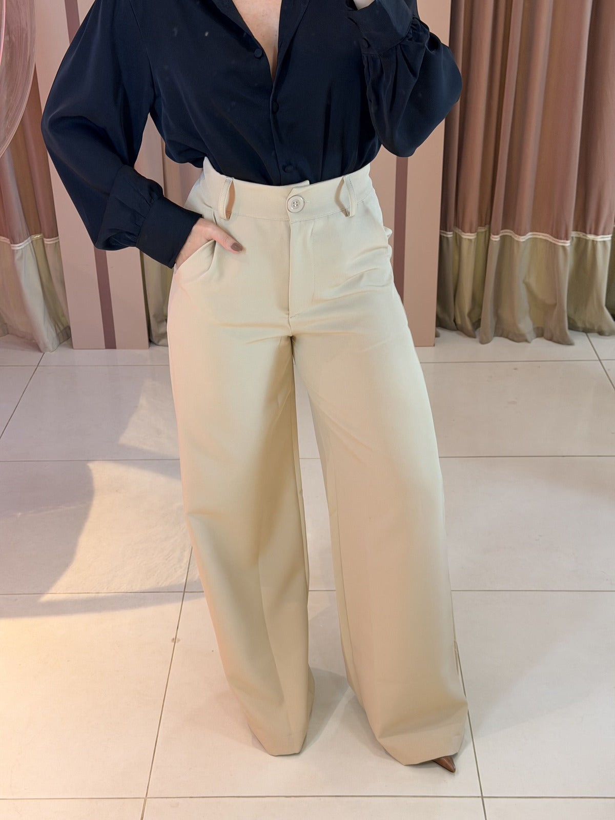 calca pantalona alfaiataria feminina cintura alta off white Clara Store